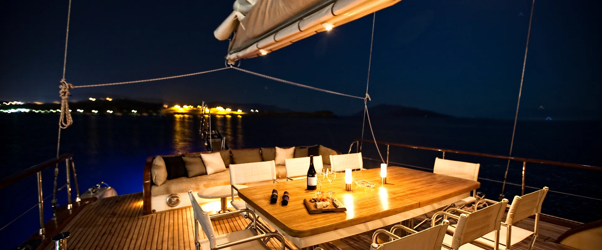 yacht-dinner-cruise-marina-banner-01