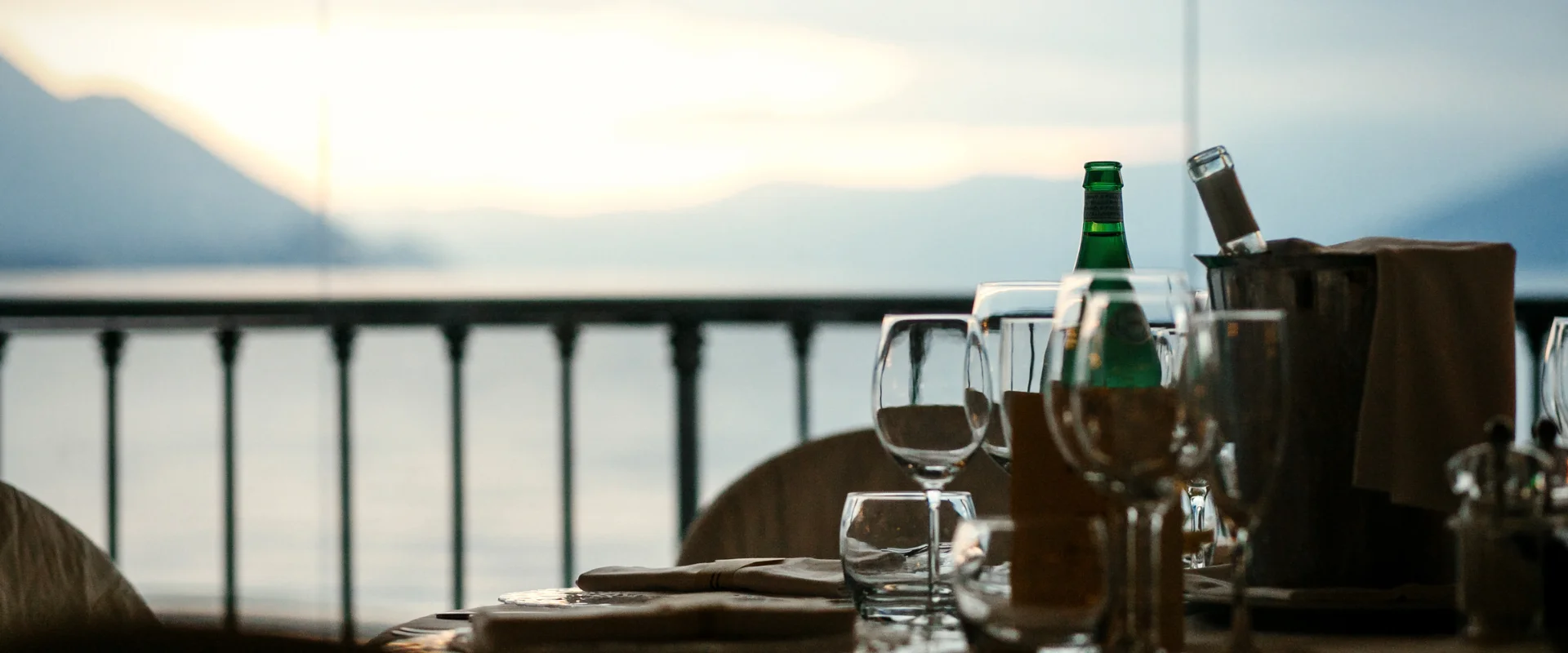 yacht-dinner-cruise-marina-banner-04